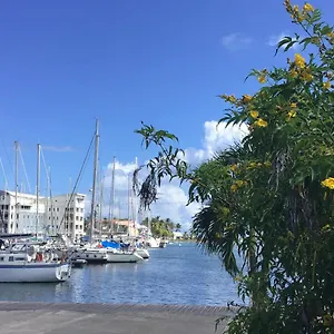 bungalow-aux-marine.comcaribbean.com/